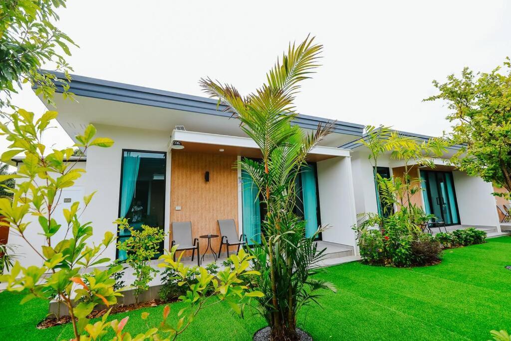 Cheeva Pool Villa Khao Lak Exterior foto