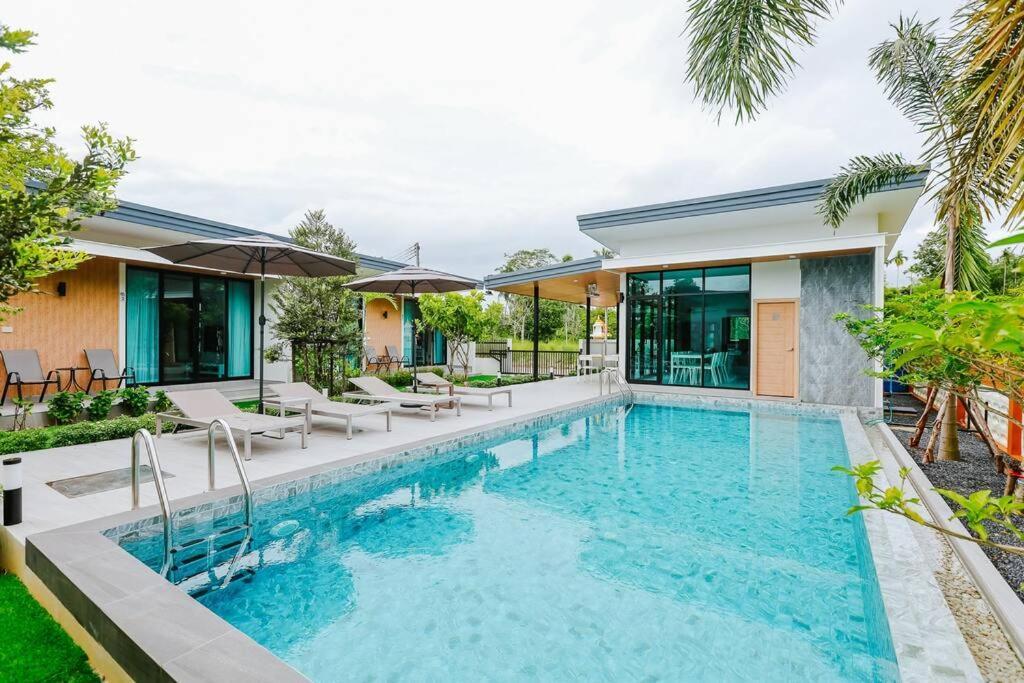 Cheeva Pool Villa Khao Lak Exterior foto