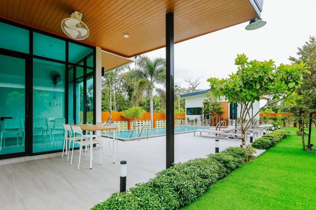 Cheeva Pool Villa Khao Lak Exterior foto