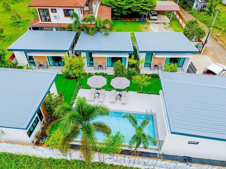 Cheeva Pool Villa Khao Lak Exterior foto
